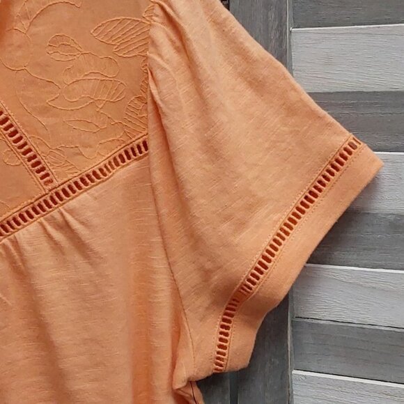Embroidered Yoke Tee | Frye | Medium - Picture 4 of 13